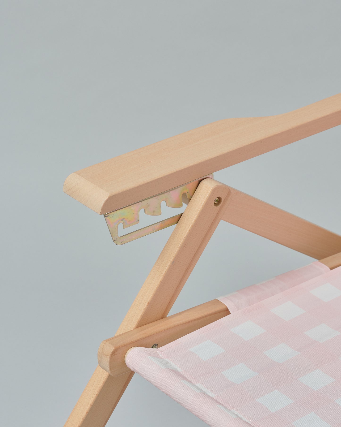 Premium Reclining Beach Chair in Rose Quartz Gingham