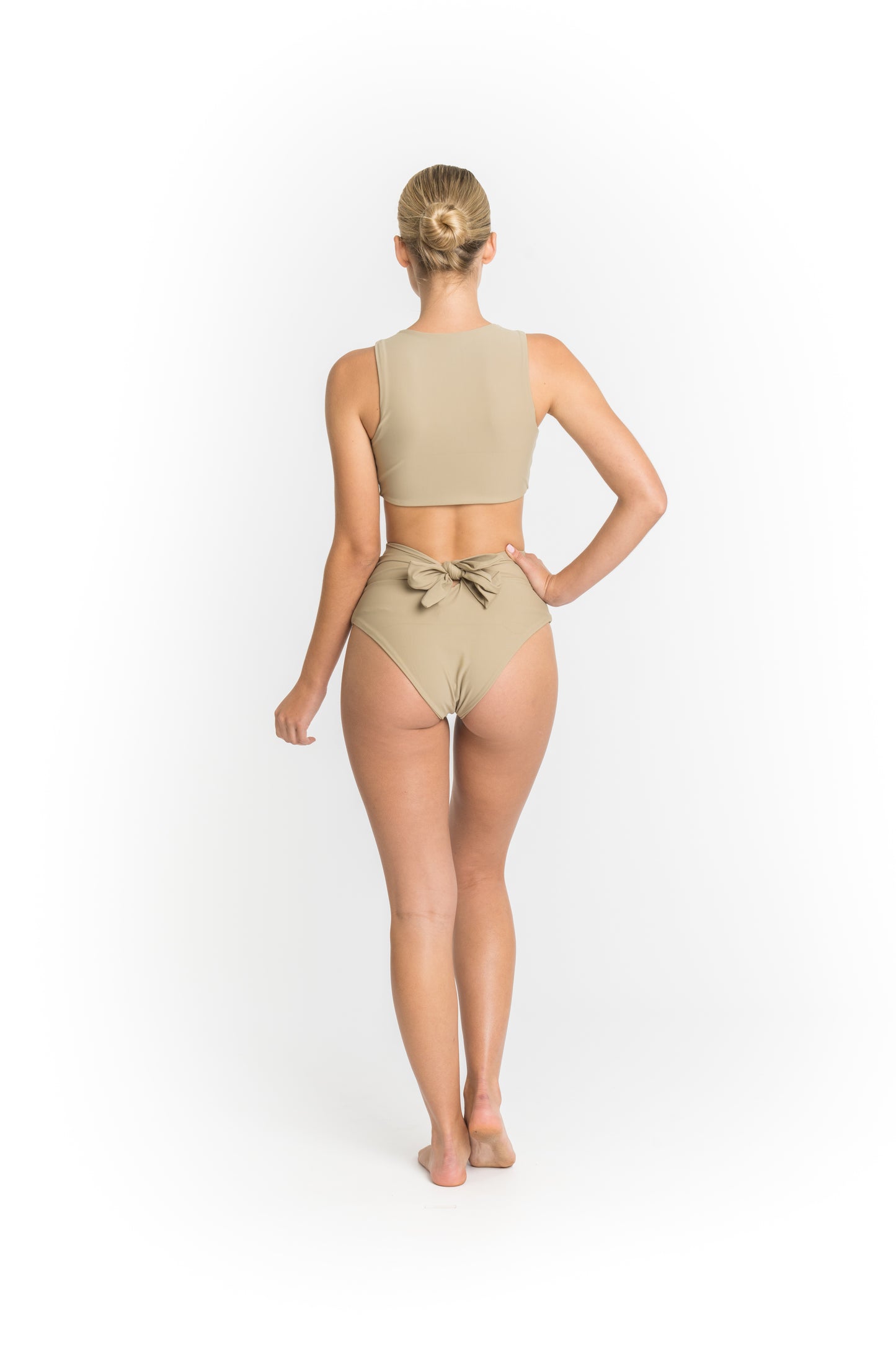 Leilani Bottom